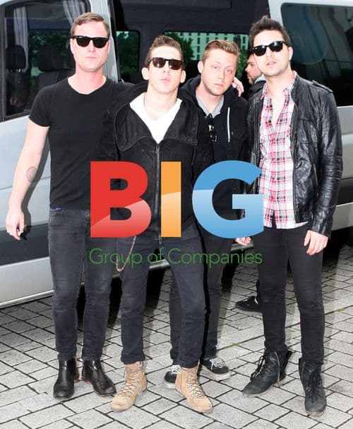 Mona Leaving Hotel Before Glastonbury