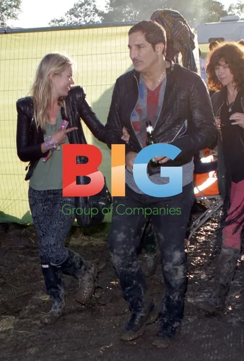 Kate Moss and Jamie Hince at Glastonbury