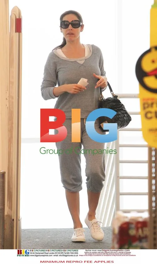 Kelly Brook Spotted Shopping at CVS