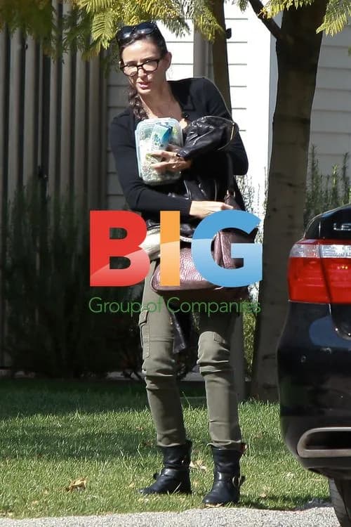 Demi Moore Arrives Home With Coconut Water