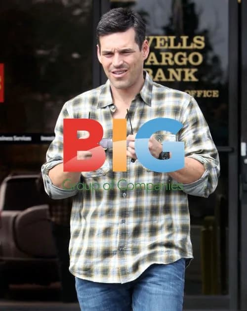 Eddie Cibrian Leaves Bank in Burbank