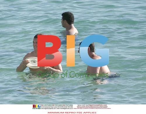 Michael Buble and Luisana Lopilato at Perth Beach