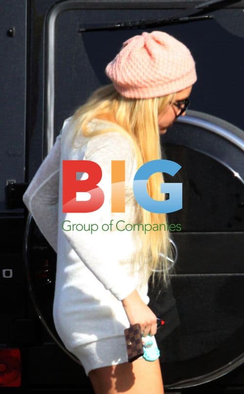 Amanda Bynes Donates Clothes to Goodwill