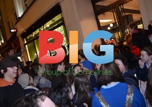 Justin Bieber Fans Mob Dublin