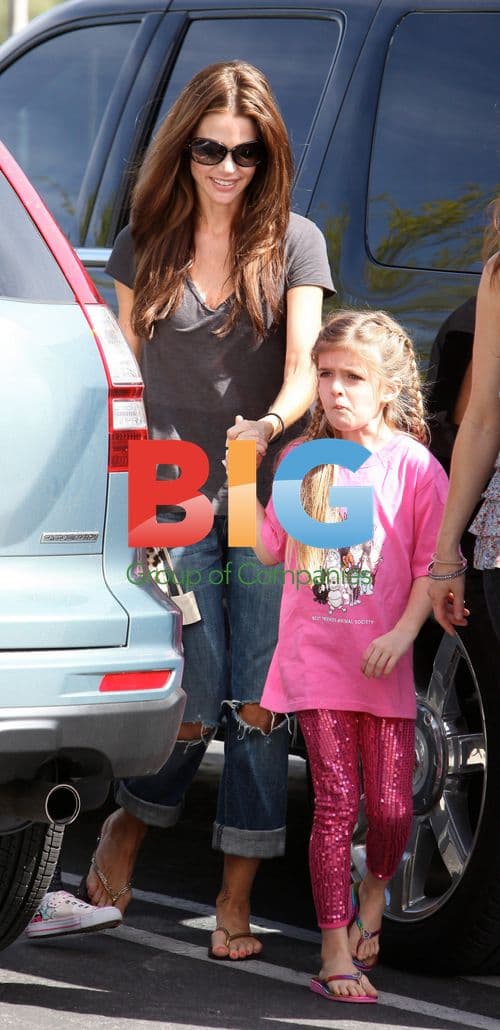 Denise Richards and daughters shopping