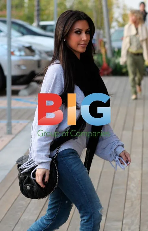 Kim Kardashian and family shopping in Malibu