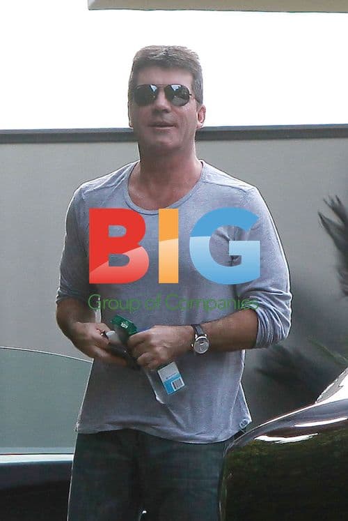 Simon Cowell Drives Bugatti Veyron in LA