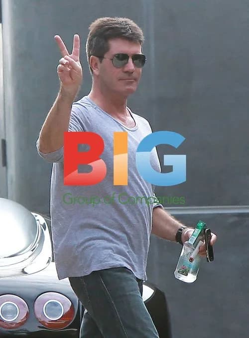 Simon Cowell Drives Bugatti Veyron in LA