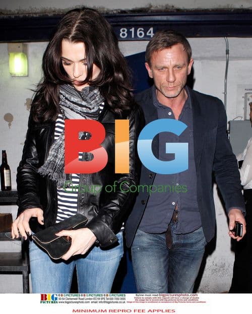 Daniel Craig and Rachel Weisz leave restaurant