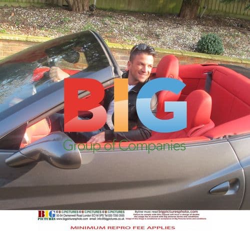 Peter Andre Leaves Home in Ferrari