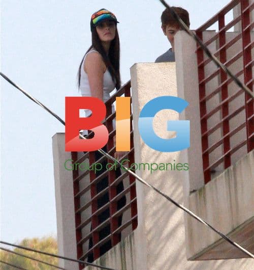 Ali Lohan and brother Cody Lohan on balcony