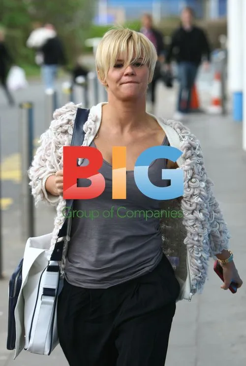 Kerry Katona goes shopping in Croydon