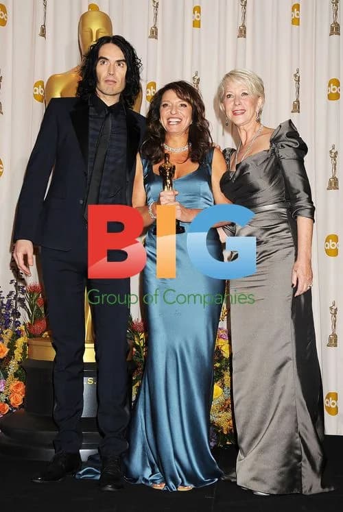 Celebs pose in press room at 83rd Oscars