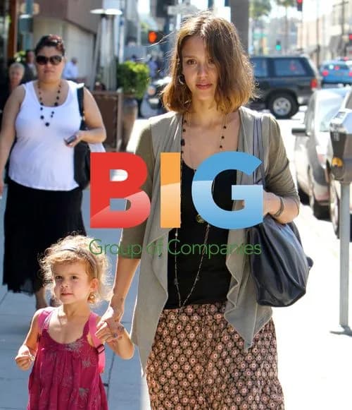 Jessica Alba Out with Daughter Honor in Beverly Hills