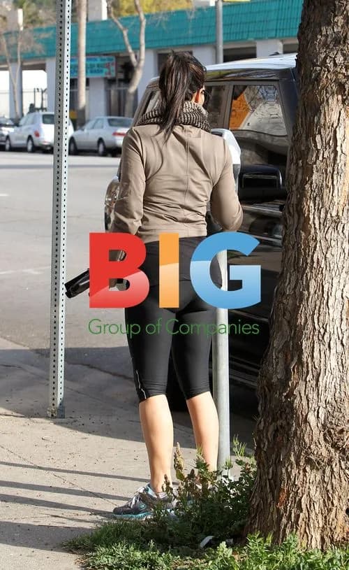 Kim Kardashian Arrives at Gym