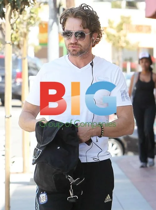 Gerard Butler in Argentina Joggers