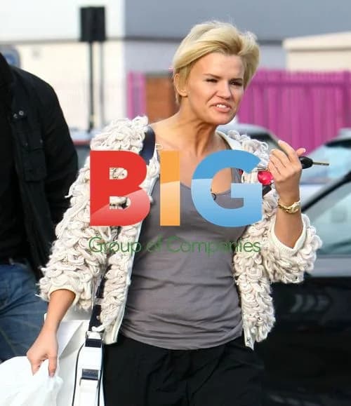 Kerry Katona goes shopping in Croydon