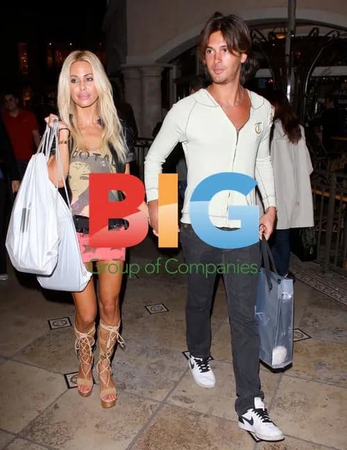 Shauna Sand and husband at Apple Store