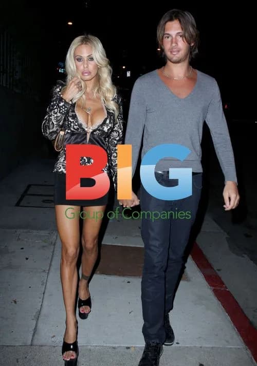 Shauna Sand Shows Off Wedding Rings