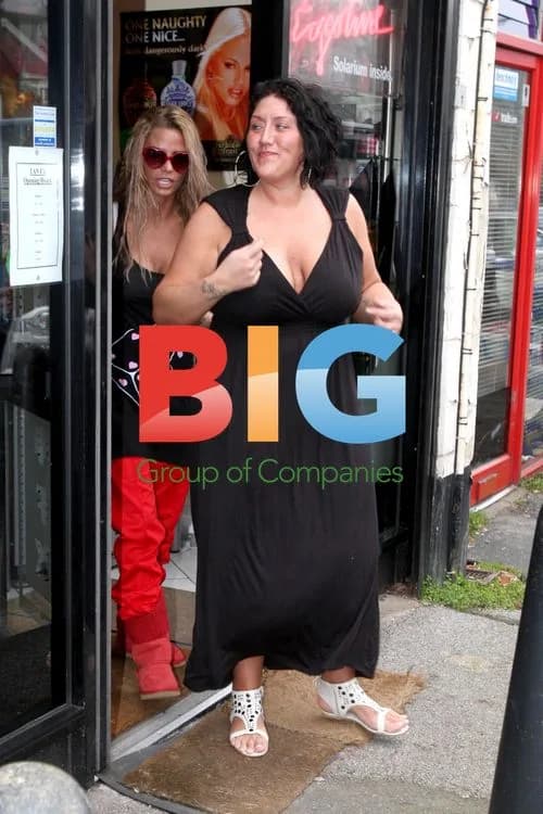 Katie Price visits tanning salon