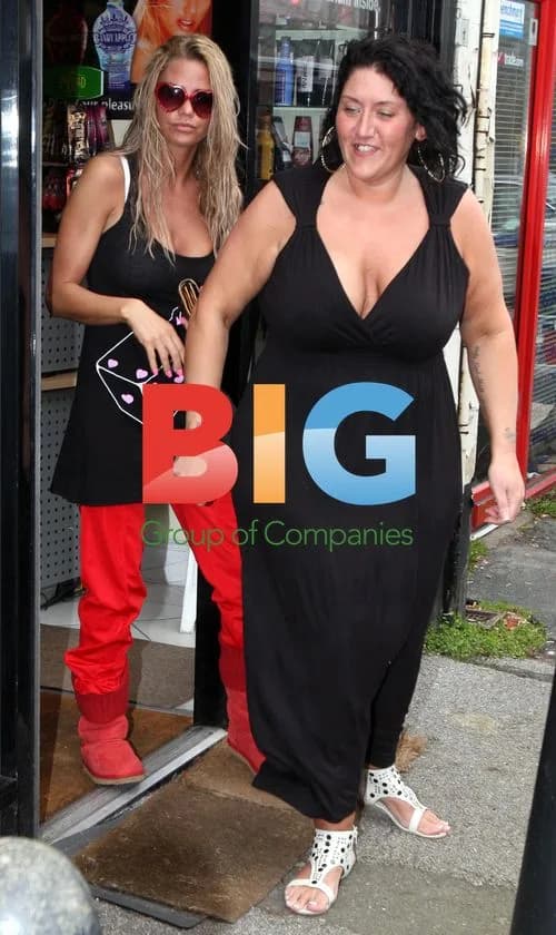 Katie Price visits tanning salon