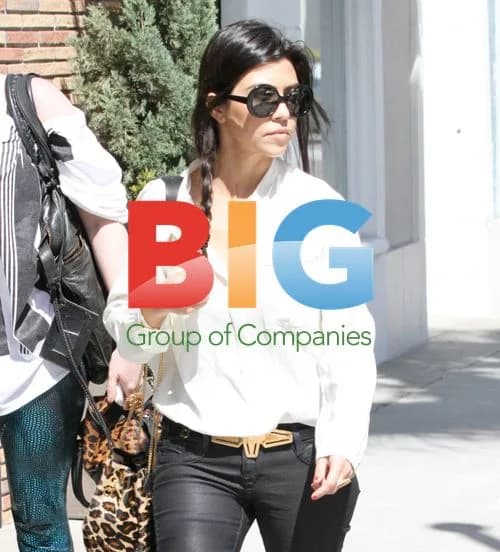 Kourtney Kardashian Out With Family in Beverly Hills
