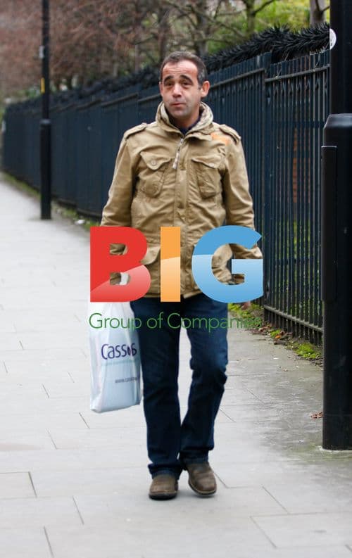 Coronation Street Cast Arriving on Set