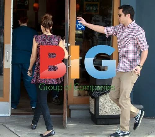 Jessica Alba and Cash Warren Out in Beverly Hills
