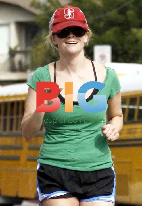 Reese Witherspoon Jogging on St. Patrick's Day