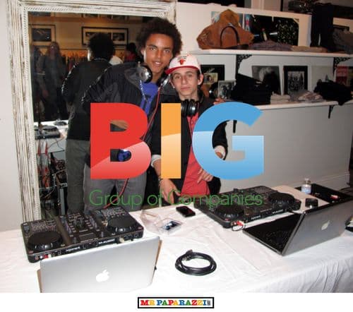 Jeannie Lee hosts party with Whitley Kros