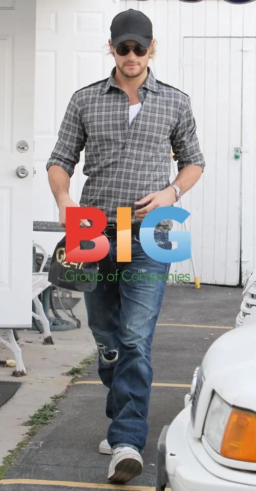 Gabriel Aubry Gets Haircut in Beverly Hills