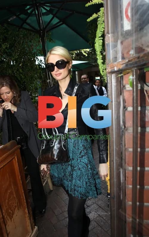 Paris Hilton Celebrates Mother's Birthday