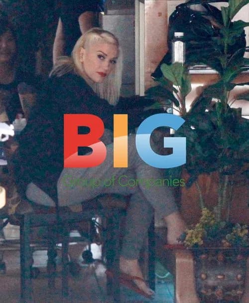 Gwen Stefani Gets Nails Done in West Hollywood