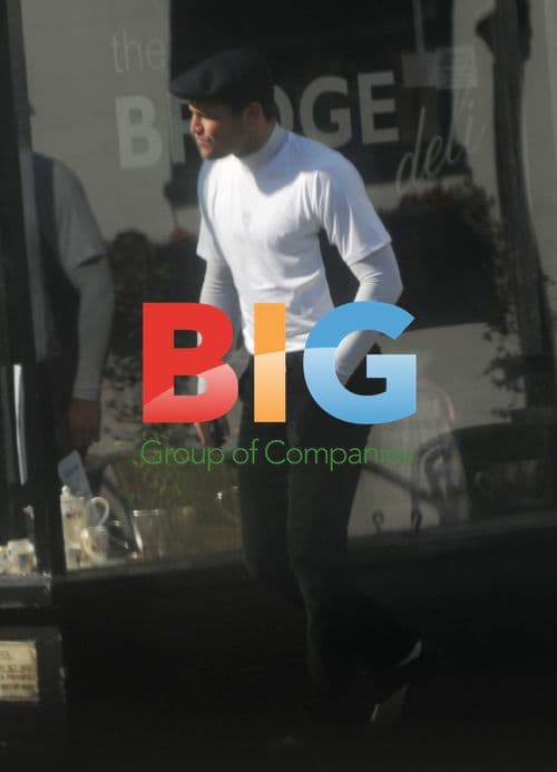 Jack Tweed and Mark Wright in Cafe