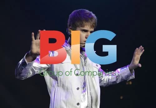 Justin Bieber Performing in Manchester