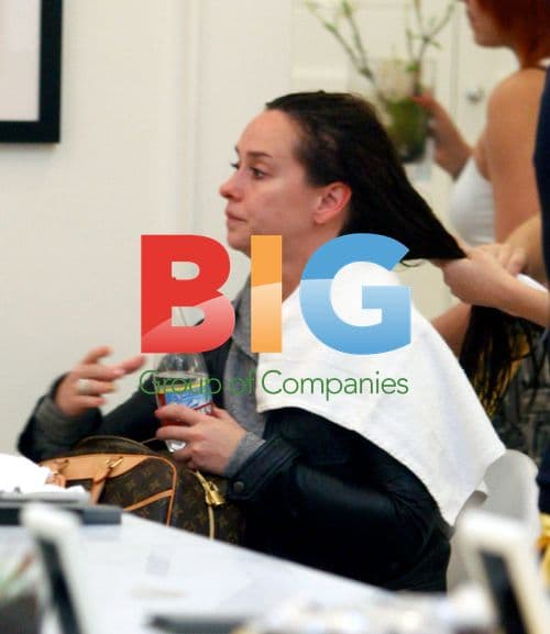 Jennifer Love Hewitt at Hair Salon