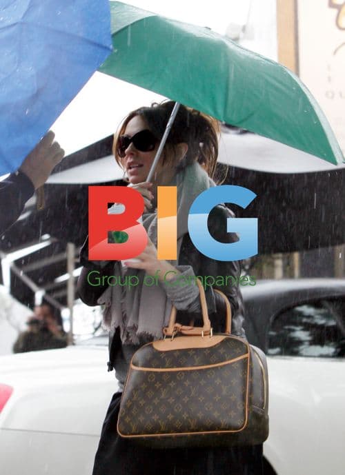 Jennifer Love Hewitt at Hair Salon