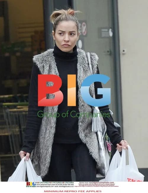 Elen Rivas Shopping at TK Maxx