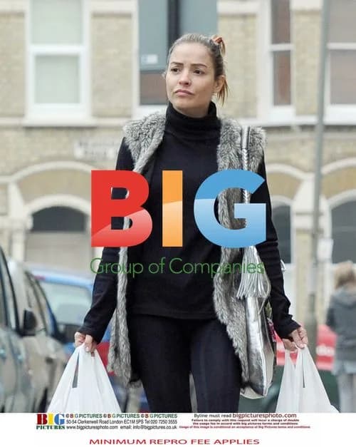 Elen Rivas Spotted Shopping at TK Maxx