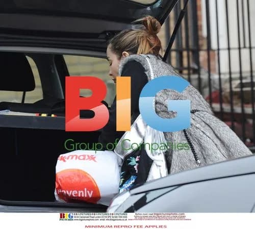 Elen Rivas Shopping at TK Maxx
