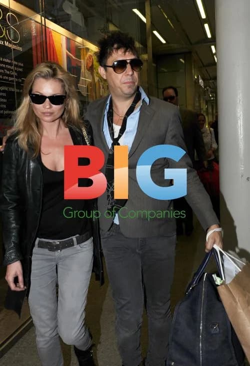 Kate Moss and Jamie Hince at Kings Cross