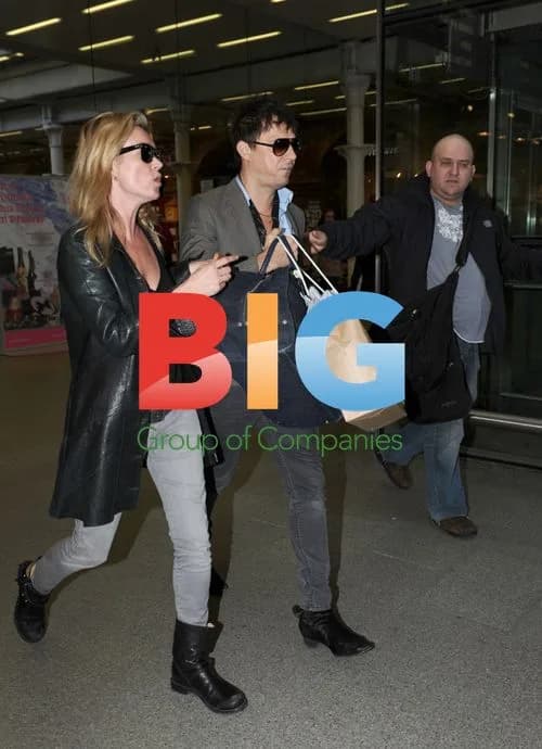 Kate Moss and Jamie Hince at Kings Cross