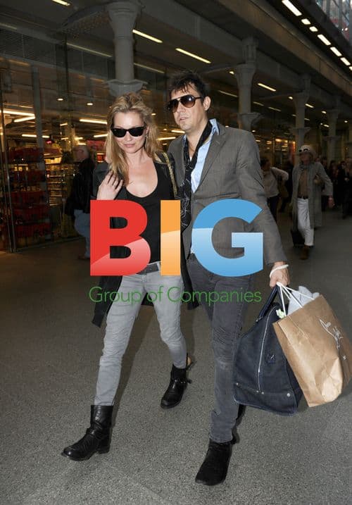 Kate Moss and Jamie Hince at Kings Cross