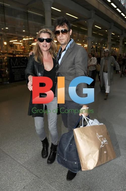 Kate Moss and Jamie Hince at Kings Cross