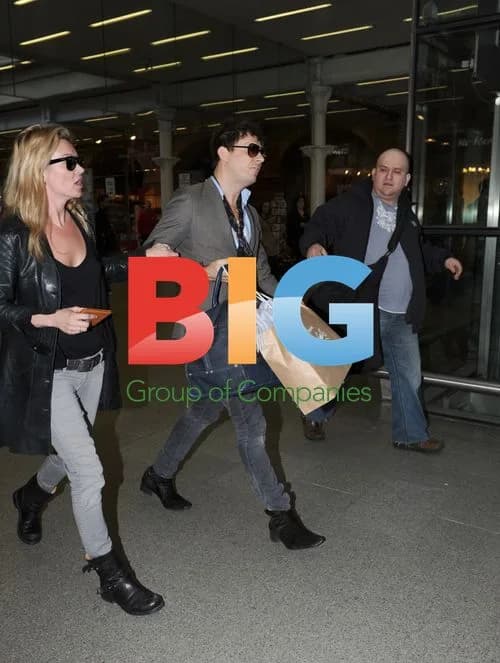 Kate Moss and Jamie Hince at Kings Cross