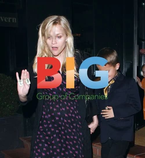 Reese Witherspoon and Family Attend Birthday Dinner