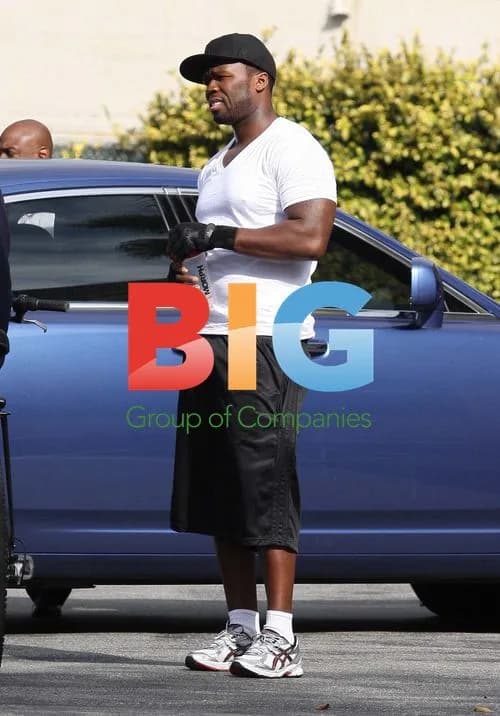 50 Cent Chats with Fan After Workout