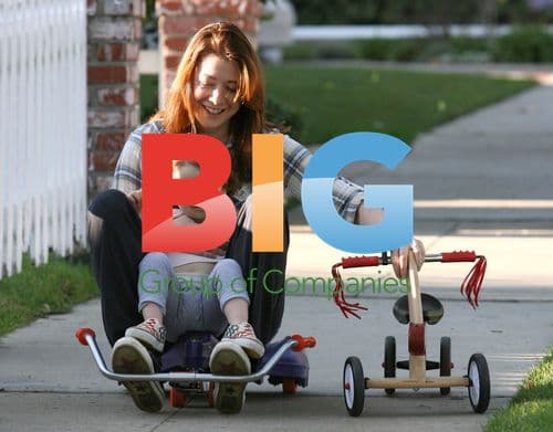 Alyson Hannigan and Daughter in Santa Monica