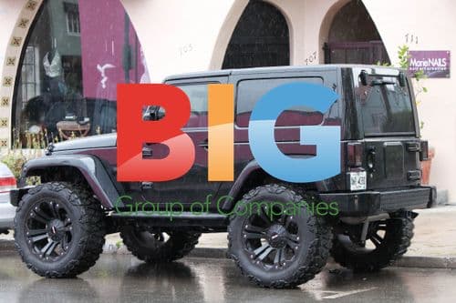 Ciara at Nail Salon in Casual Wear