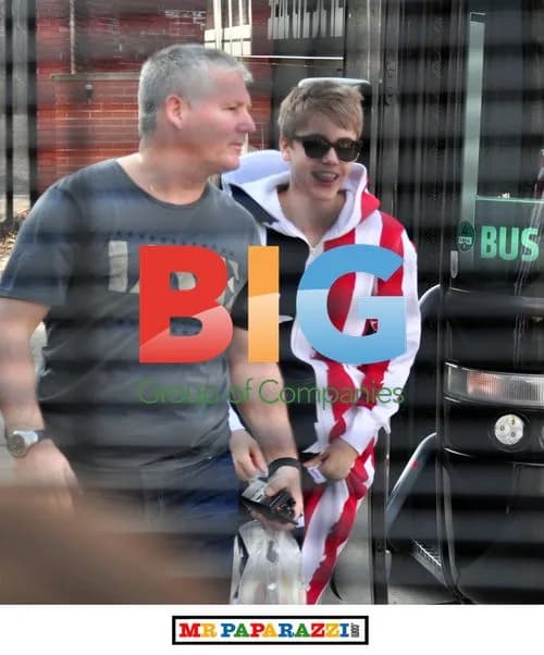 Justin Bieber Arrives in Nottingham